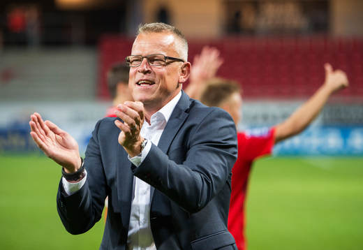 Norrköpings tränare Jan Andersson jublar 
