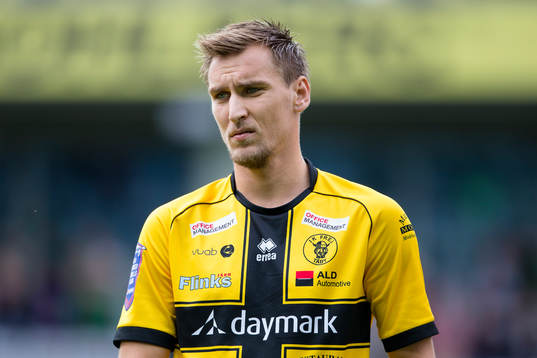 Frejs Adnan Círak innan fotbollsmatchen i Superettan mellan GAIS och IK Frej den 12 september 2015 i Göteborg.