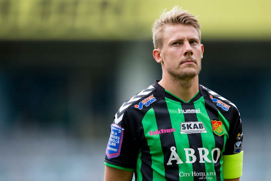 GAIS lagkapten Patrik Ingelsten innan fotbollsmatchen i Superettan mellan GAIS och IK Frej den 12 september 2015 i Göteborg.