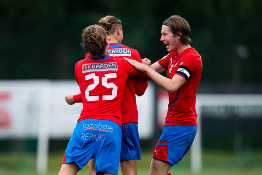 Helsingborgs Akademi Jonathan Levi kramas av Niklas