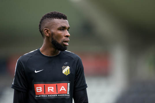 Häckens nyförvärv Tefu Mashamaite