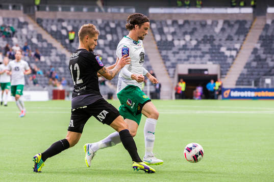 Örebros Daniel Björnqvist och Hammarbys Linus Hallenius