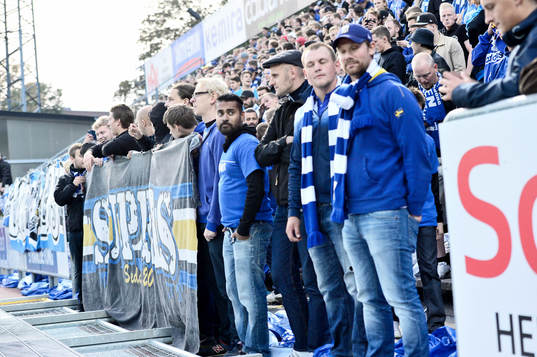 IFK Göteborgs supportrar i väntan på att matchen skall