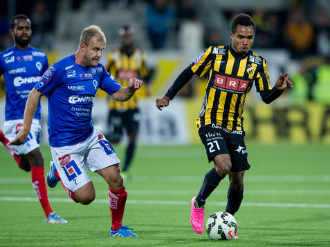 Åtvidabergs Kristian Bergström jagar Häckens Nasiru