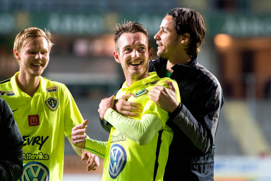 Jönköpings Daryl Smylie jublar