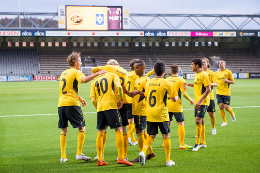 Elfsborgs spelarna jublar