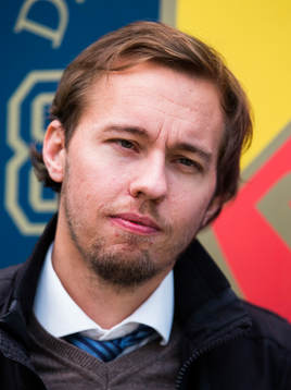 Filip Lundberg poserar för ett porträtt