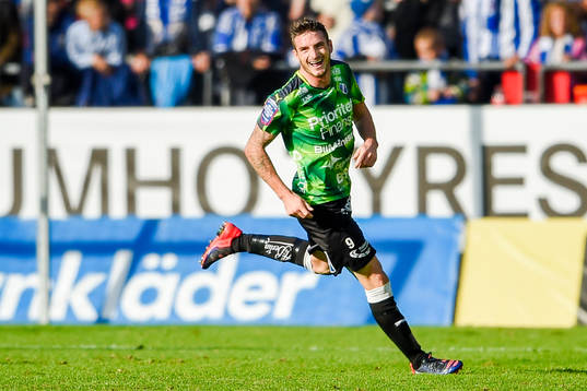 Halmstads James Keene jublar efter 0-1