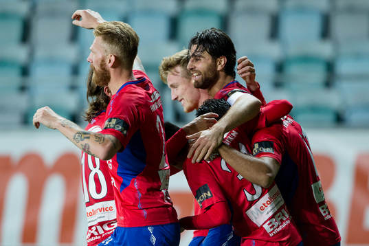 Örgryte jubel efter George Mourads 5-2 mål