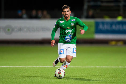 Jönköpings Liridon Silka med bollen