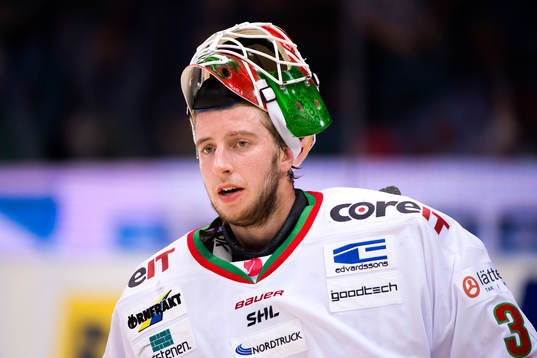 Modos målvakt Adam Reideborn