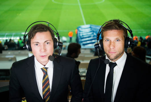 s kommentatorer Niklas Jarelind och Anders Svensson under fotbollsmatchen i EM-kvalet mellan Sverige och Moldavien den 12 oktober 2015 i Stockholm.