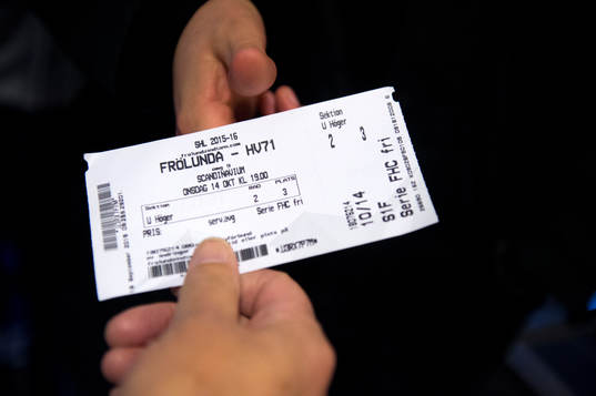En biljett till ishockeymatchen i SHL mellan Frölunda och