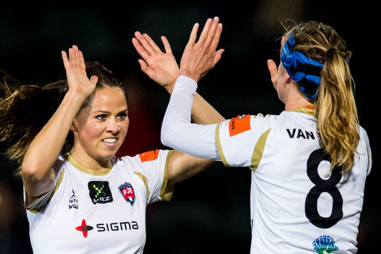 Rosengårds Sara Björk Gunnarsdottir och Josee Belanger