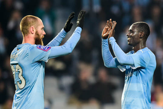 Malmös Jo Inge Berget jublar med Enoch Kofi Adu  efter sitt 2-0 mål