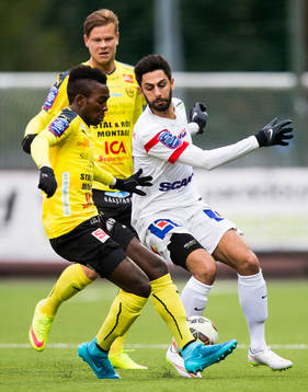 Mjällbys Lumala Abdu och Assyriskas Isa Demir