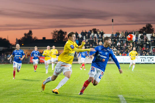 Falkenbergs Gustaf Nilsson och Åtvidabergs Mauricio