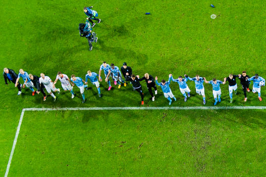 Malmö FFs spelare tackar publiken