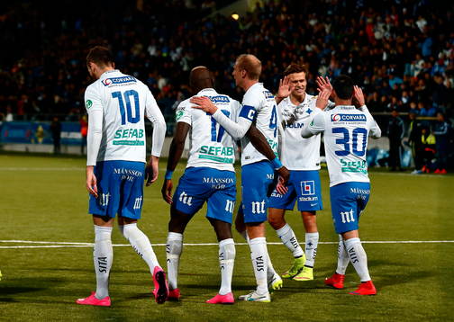 Norrköping jublar efter mål 3-0 av Alhaji Kamara