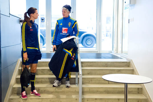 Sveriges Lotta Schelin och förbundskapten Pia Sundhage
