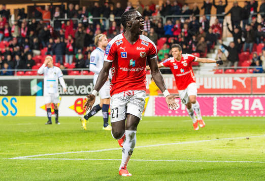 Kalmars Papa Alioune Diouf jublar efter sitt 3-0 mål