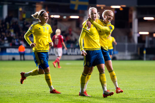 Sveriges Lisa Dahlkvist, Caroline Seger och Petra Larsson