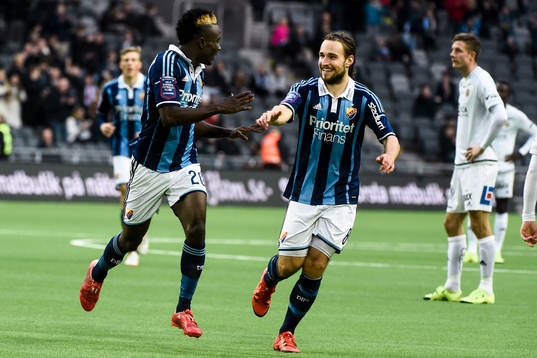 Djurgårdens Sam Johnson och Kevin Walker jublar