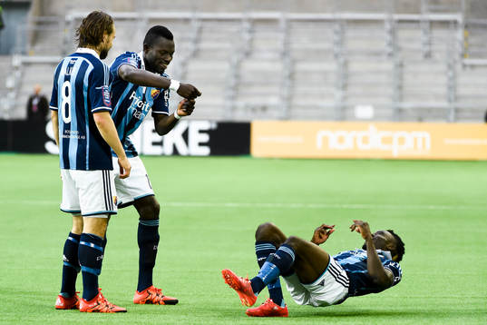 Djurgårdens Kevin Walker, Omar Colley och Sam Johnson