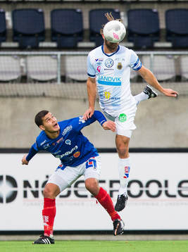 Åtvidabergs Mauricio Albornoz ser på när Åtvidabergs