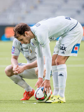 Sundsvalls Lars Gerson före frispark