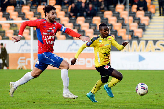 Mjällbys Lumala Abdu och Örgrytes George Mourad