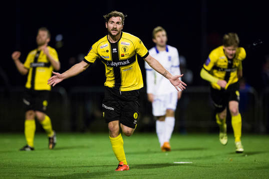 Frejs Christophe Lallet jublar efter att ha gjort 1-0