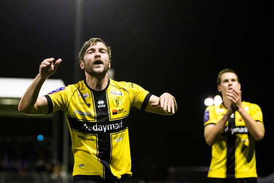 Frejs Christophe Lallet tackar publiken