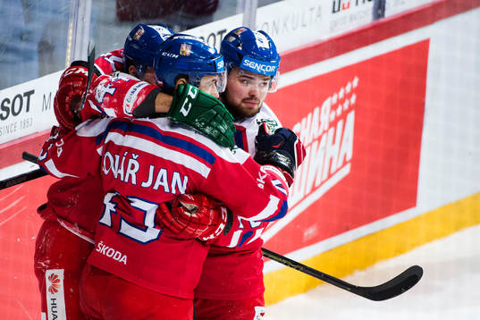 Tjeckiens spelare jublar