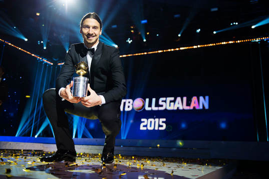 Zlatan Ibrahimovic med guldbollen
