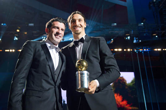 Luis Figo och Zlatan Ibrahimovic med guldbollen