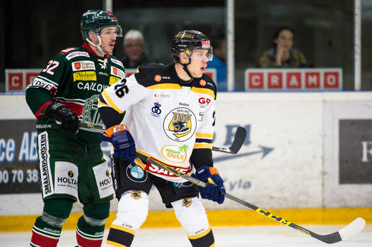 Tingsryds Robin Olsson och Panterns Johan Ivarsson