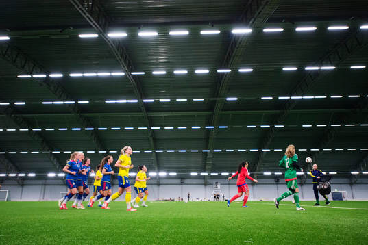 Spelarna joggar ner