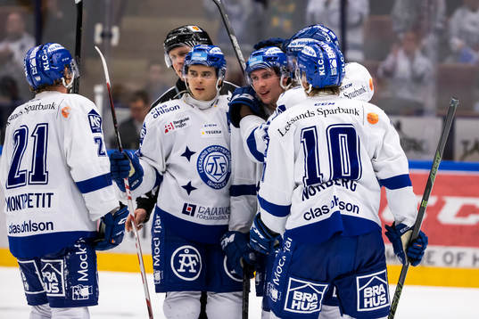 Leksands Simon Erlandsson jublar med Jonas Frögren Juuso