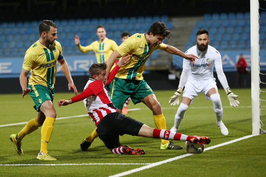 Bla gjennom flere bilder av Fotboll, Holländska ligan, PSV - Fortuna Sittard