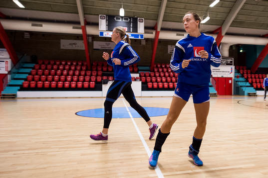 Anna-Maria Johansson och Emma Hawia-Svensson