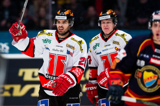 Örebros Henrik Löwdahl och Johan Motin jublar