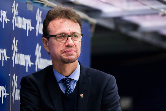 Modos assisterande tränare Fredrik Olausson