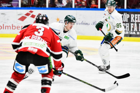 Färjestads Sebastian Erixon och +f83+och Malmö Redhawks