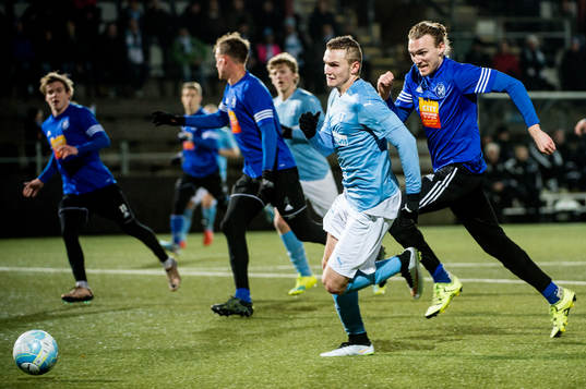 Malmös Piotr Johansson och Fremad Amagers Villads Bache