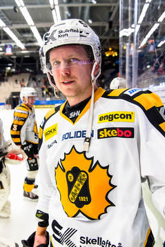 Skellefteås Tim Heed jublar