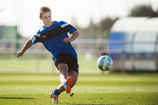 Halmstads Adrian Hallsö