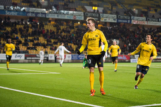 Elfsborgs Arian Kabashi jublar