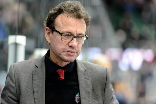 Modos assisterande tränare Fredrik Olausson