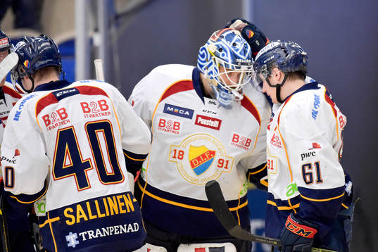 Djurgårdens målvakt Mantas Armalis och Markus Ljungh firar